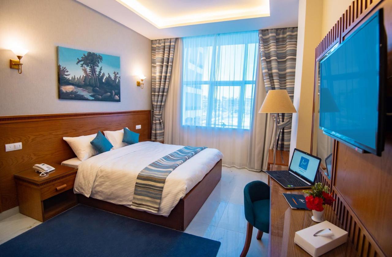 Lamar Azur Hotel Думят ал Жадида Екстериор снимка